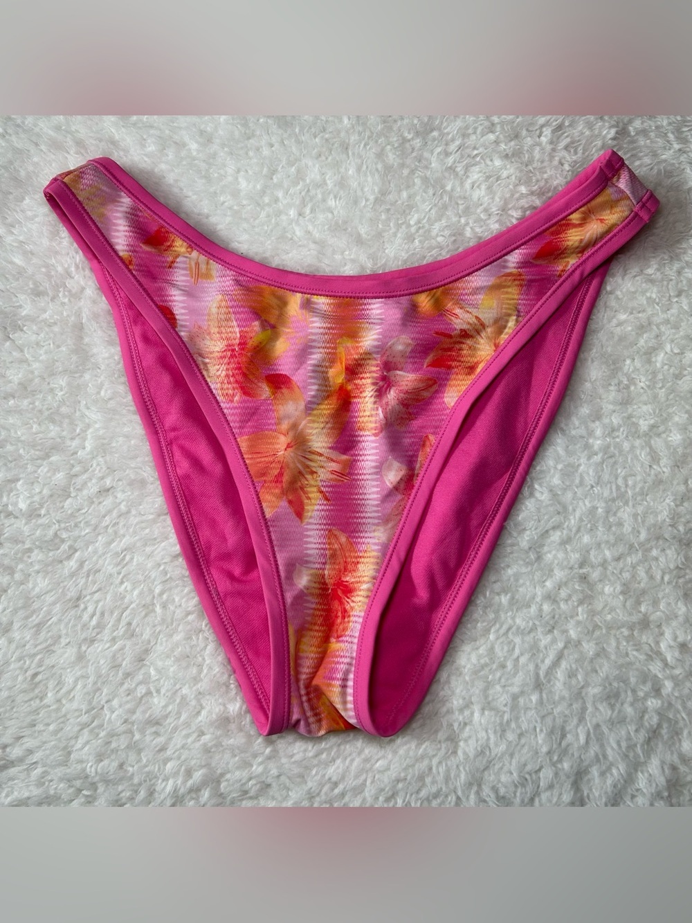 Wild Fable Women’s Low Rise High Leg Cheeky Bikini Bottoms Small